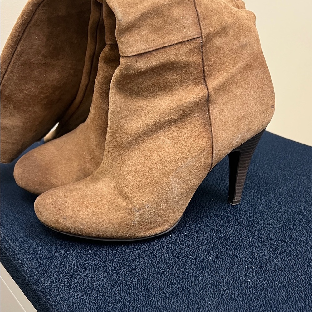 Elegant Brown Suede Heeled Boots